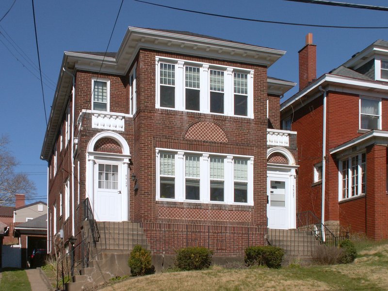 Juvenile Critically Injured in Fall From Roof in Pittsburgh’s Highland Park