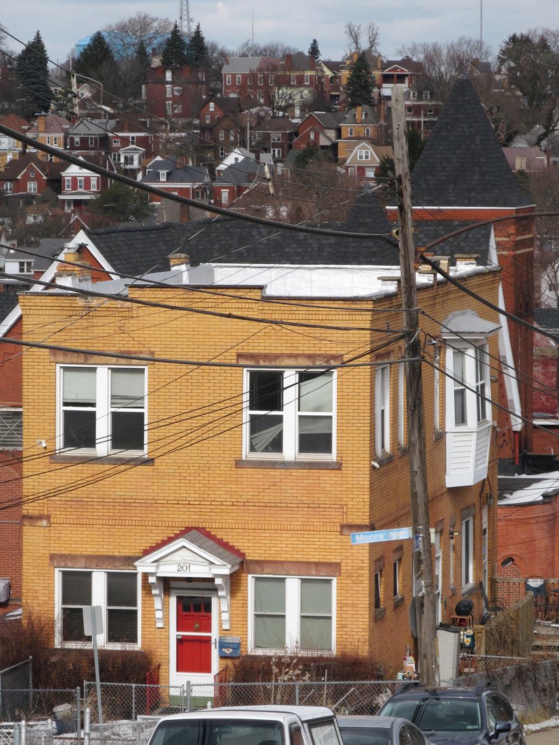 Pittsburgh Police Investigate Shooting on Moore Avenue in Knoxville
